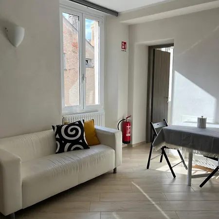 Apartment In Pieno Centro A Tre Minuti Dalla Finale Ligure